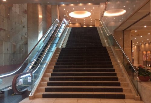 福山ニューキャッスルホテル（福山市三之丸町8-16）に宴会コンパニオンのお仕事へ行ってきました！